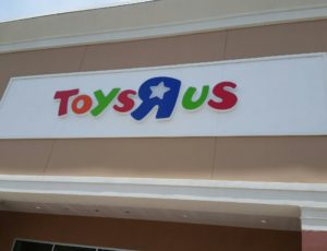 Toys R Us sign